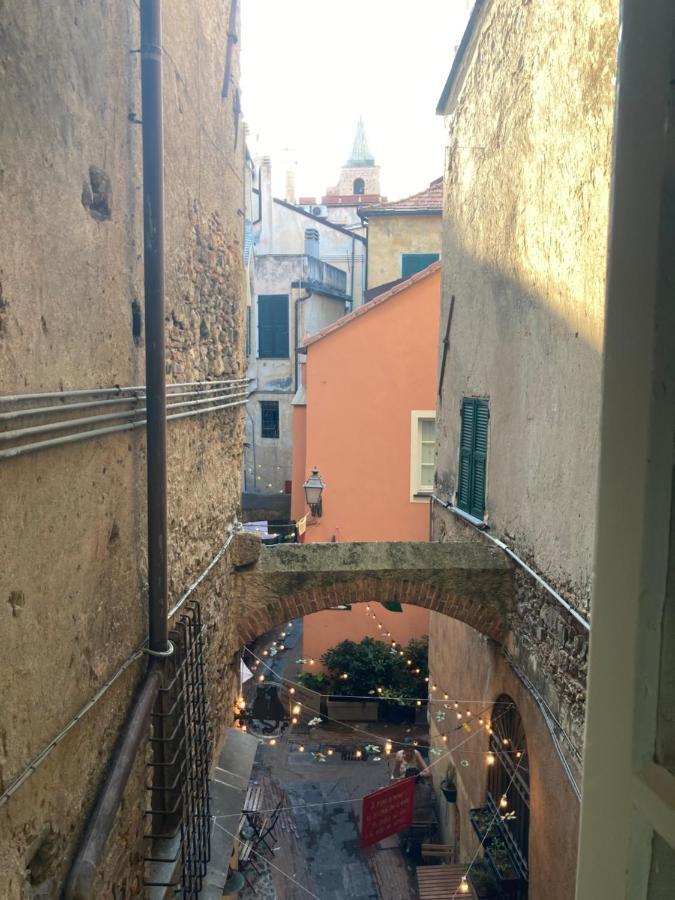 Archivolto Del Teatro Hotel Albenga Exterior photo